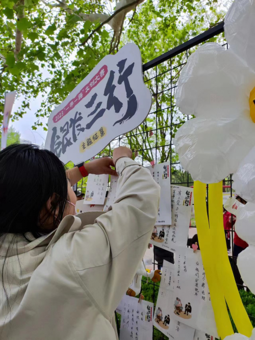 大家保险“银发三行”活动亮相北京书市 年轻人更关注舒适享老