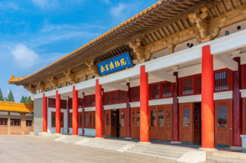 白玉兰酒店|世界读书日与书相伴，行以致远1
