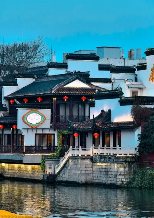 白玉兰酒店|世界读书日与书相伴，行以致远1