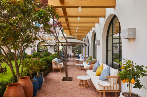 欧暇·地中海酒店与顾客“亲密互动”与网红经济深度共融